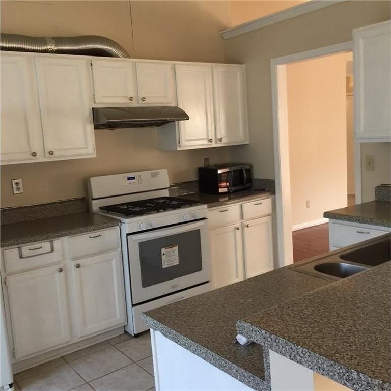 930 Misty Creek Ct - Photo 4 of 6