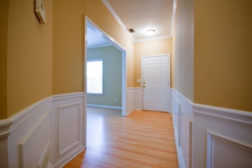 589 Reading Ct - Photo 2 of 11