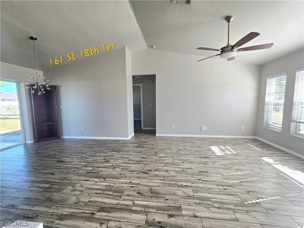 161 Se 18th Ter - Photo 3 of 35