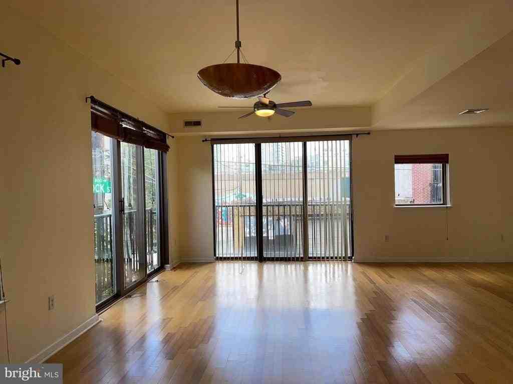 837 N 2nd St #208 - Photo 5 of 49