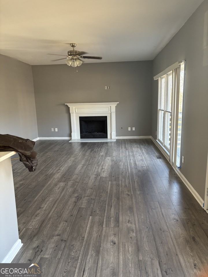 7424 Harbor Cove Ln - Photo 4 of 8