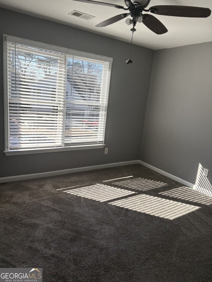 7424 Harbor Cove Ln - Photo 5 of 8