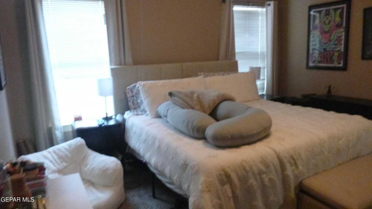 14229 English Point Ave - Photo 7 of 22