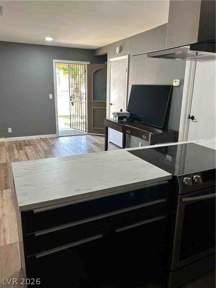 1454 Elizabeth Ave #3 - Photo 4 of 23