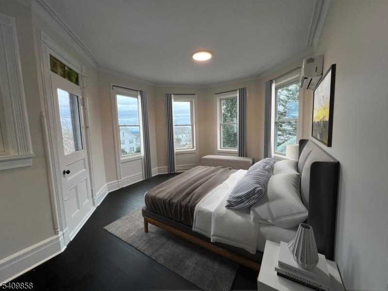 314 Cornelia St #2 - Photo 6 of 9