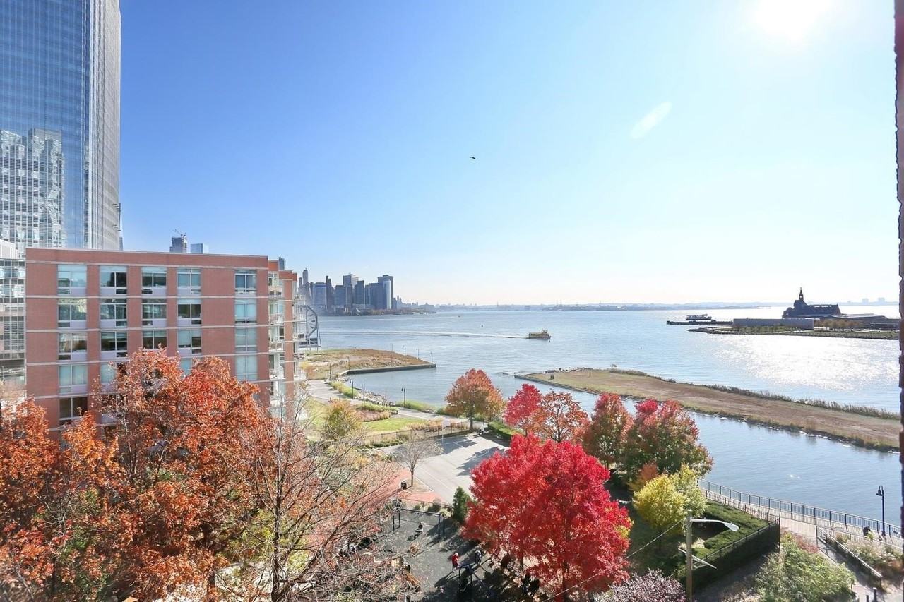 1 Greene St #609 - Photo 2 of 31