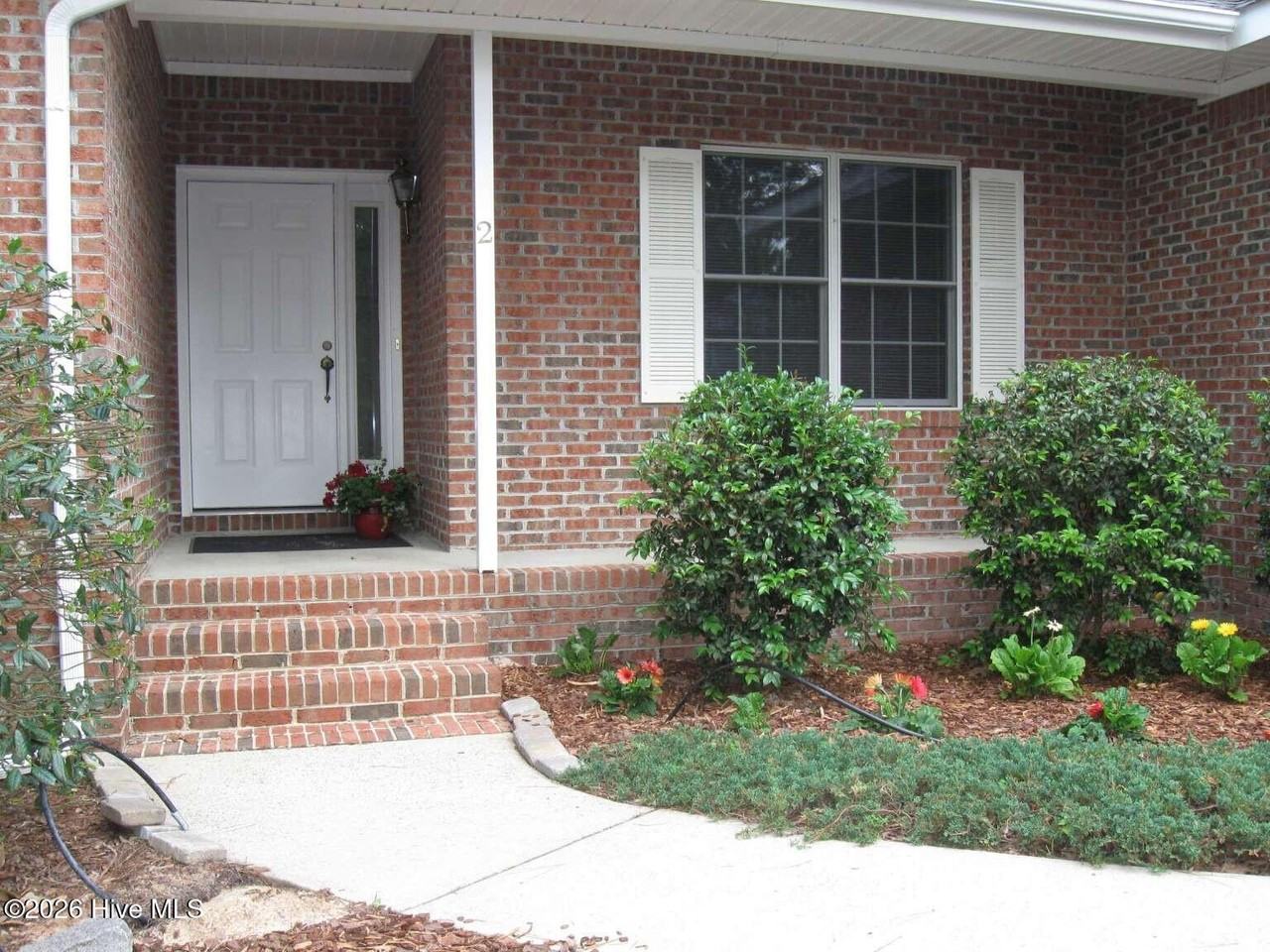 2 Lodge Pole Ln - Photo 2 of 7