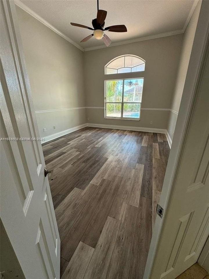 1302 Nw 139th Ave - Photo 3 of 27