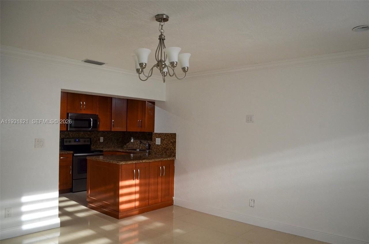 10840 Westwood Lake Dr #0 - Photo 7 of 33