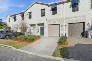 816 Nw 3rd Ter #818 - Photo 1 of 1