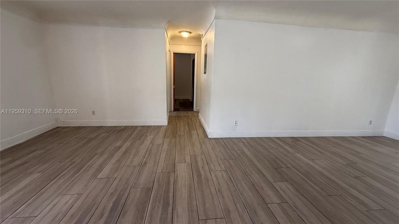 2811 Nw 26th Ave #0 - Photo 4 of 25