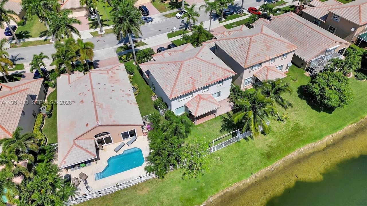 4450 Banyan Trails Dr #0 - Photo 7 of 35