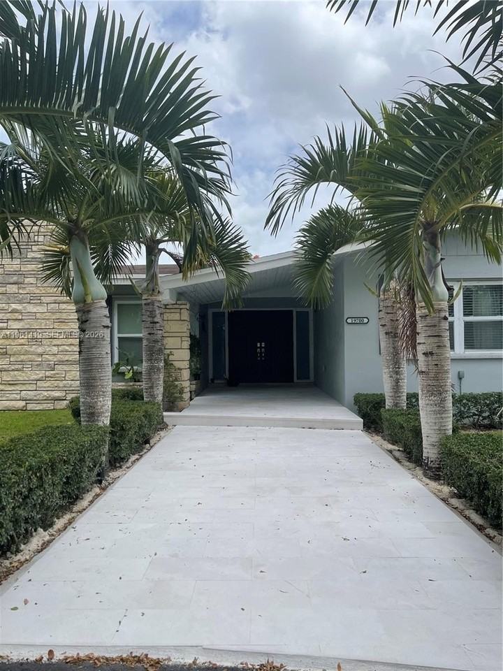 19700 Sw 302nd St #0 - Photo 2 of 9