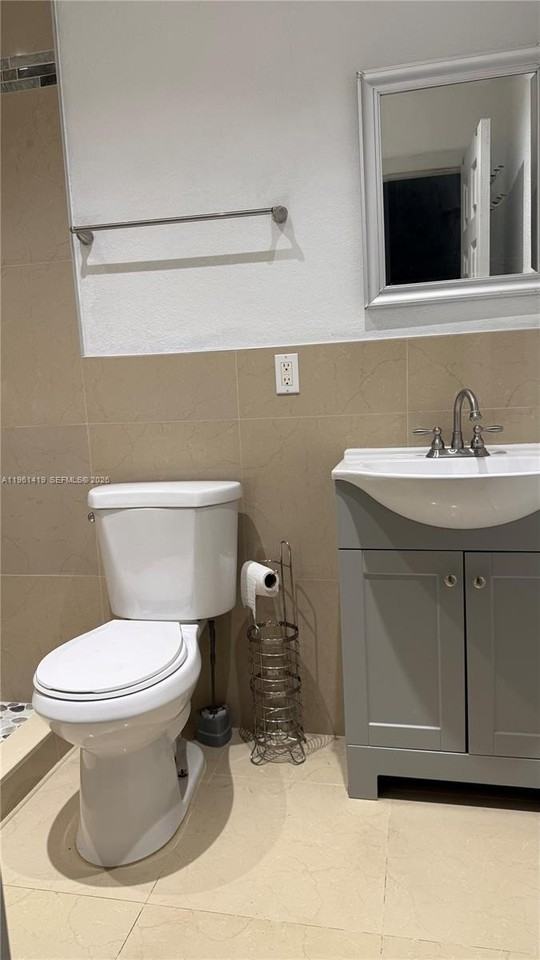 19700 Sw 302nd St #0 - Photo 5 of 9