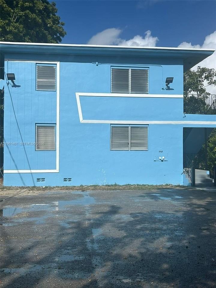 1565 Sw 6th St #2 - Photo 6 of 6