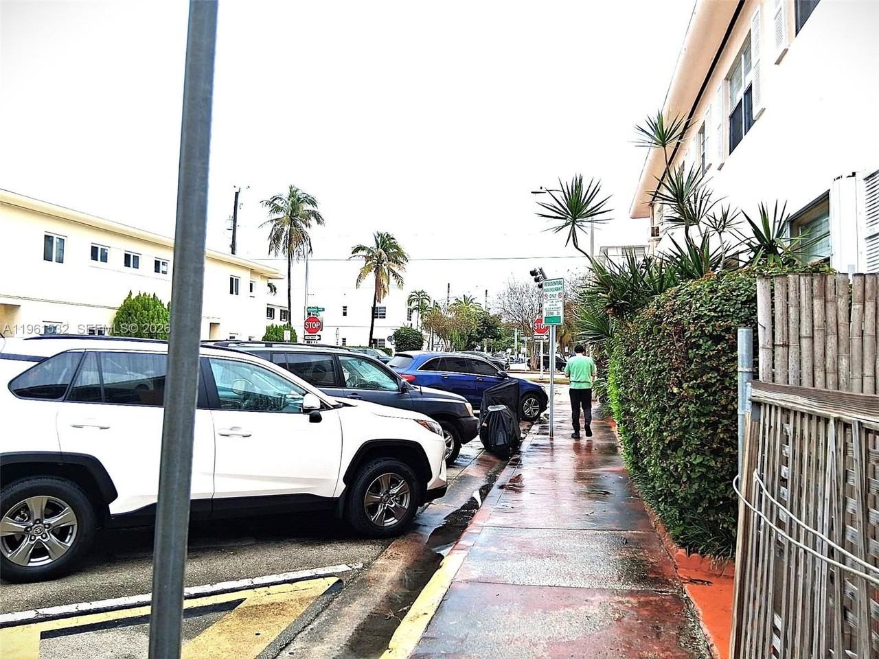 7860 Harding Ave #4B - Photo 5 of 21