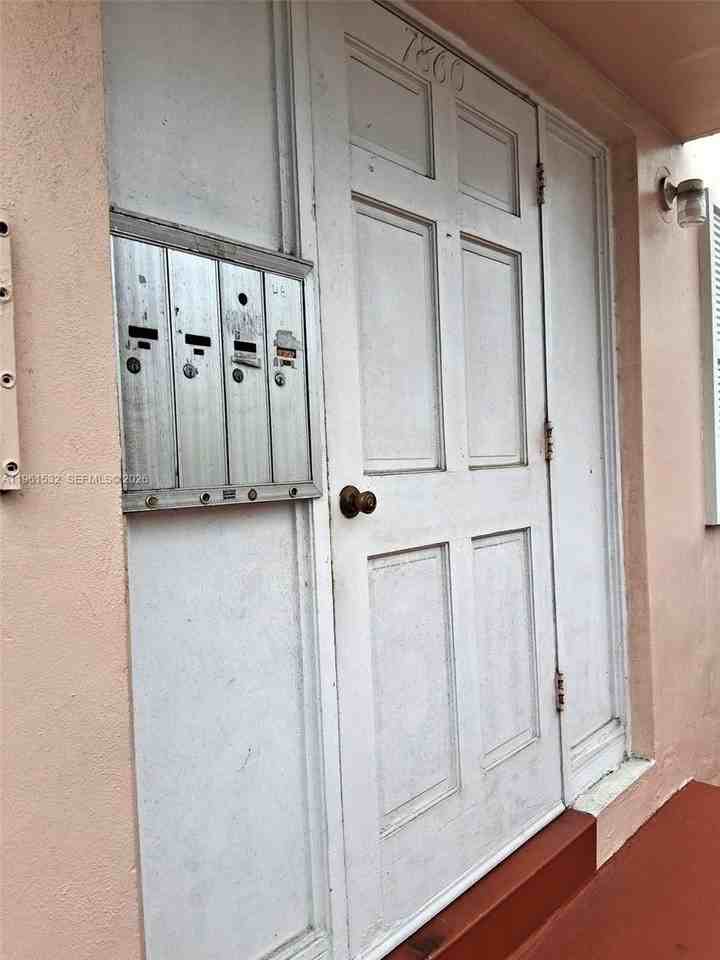 7860 Harding Ave #4B - Photo 7 of 21