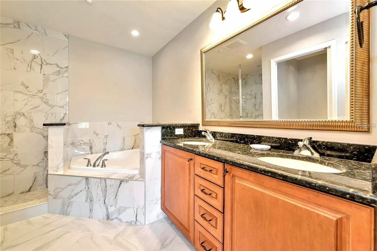 7702 Lake Vista Ct #206 - Photo 5 of 45