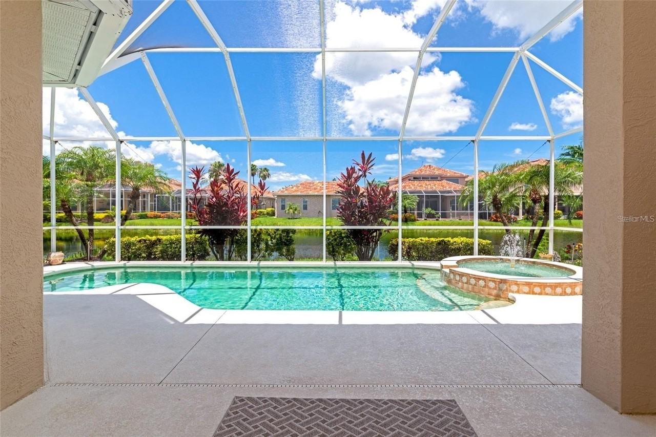 307 9th Ave E - Photo 5 of 50