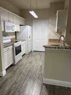 431 Southern Pecan Cir #201 - Photo 2 of 17