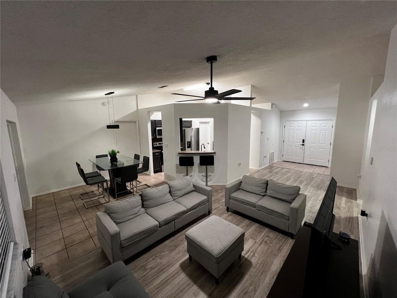 6042 Brookhill Cir - Photo 5 of 23