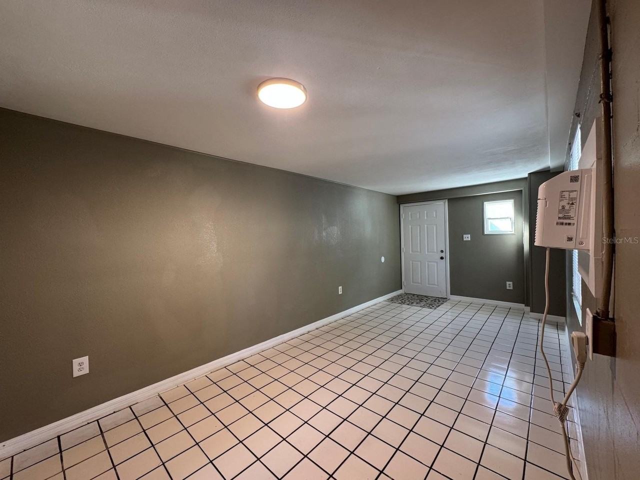 2913 N 10th St #A - Photo 3 of 7