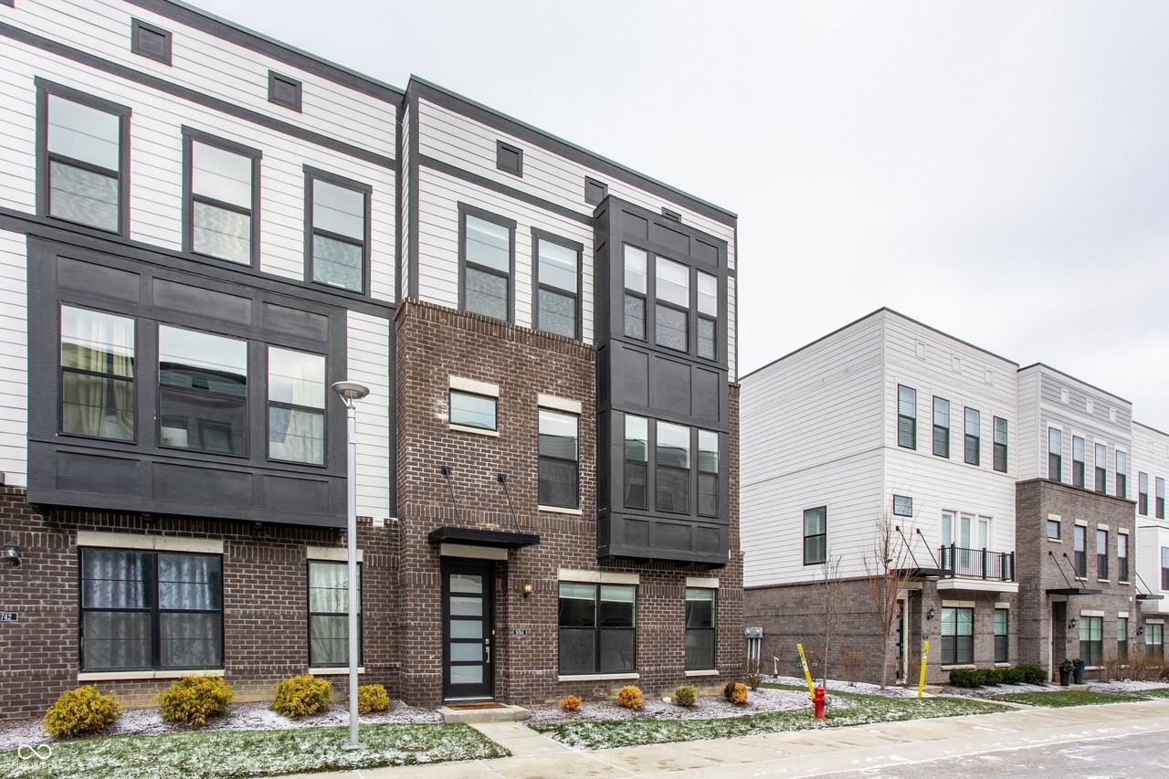 9744 Junction Sta - Photo 4 of 33