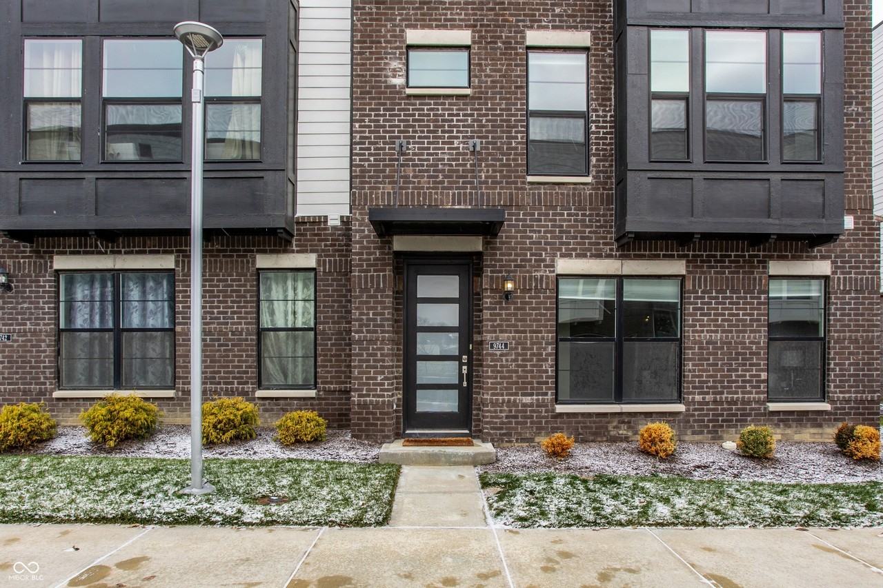 9744 Junction Sta - Photo 5 of 33