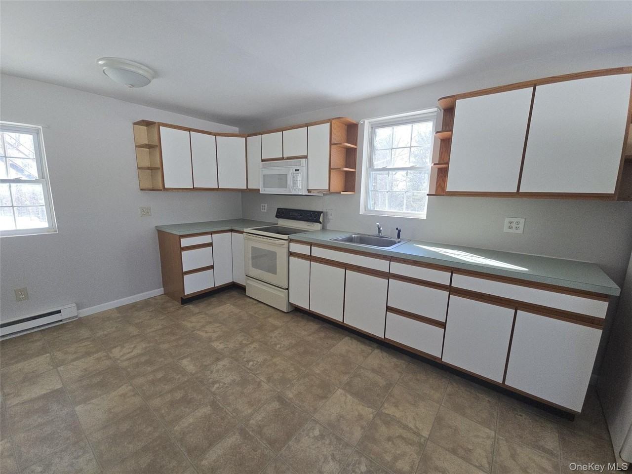 50 Stein Rd Apt 2 #2 - Photo 3 of 12