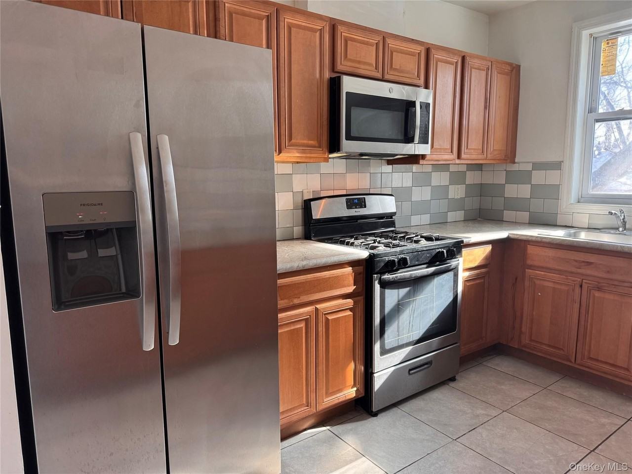 116 Williams Ave - Photo 3 of 12