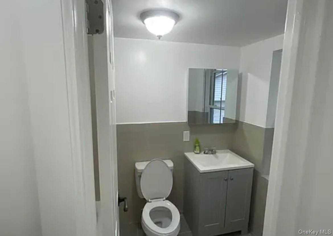 94 Baron De Hirsch #3 - Photo 5 of 10