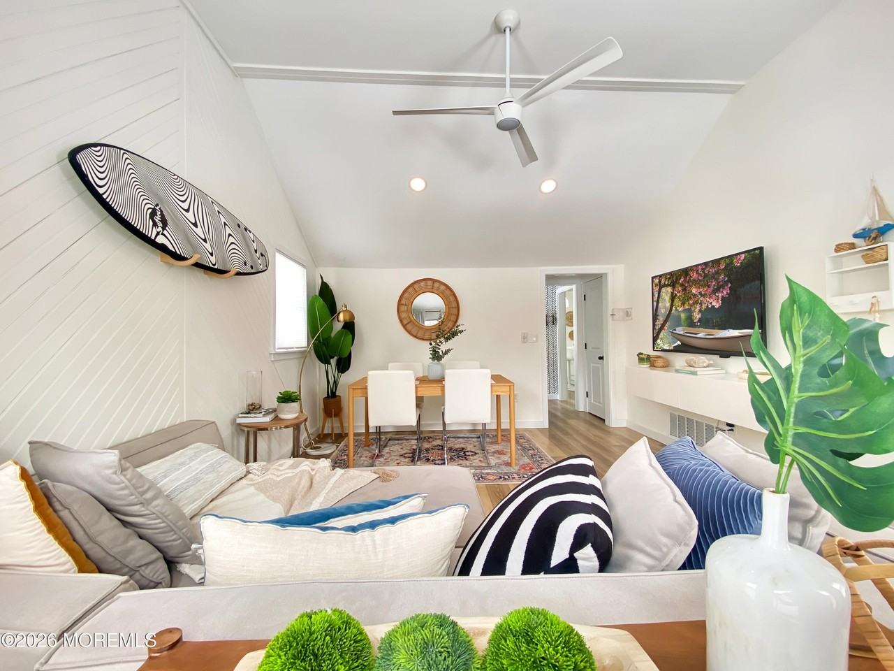 110 Curtis Pl - Photo 3 of 29