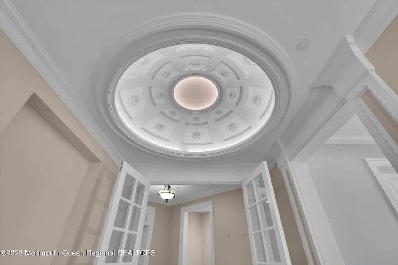 1132 Oval Rd - Photo 5 of 50