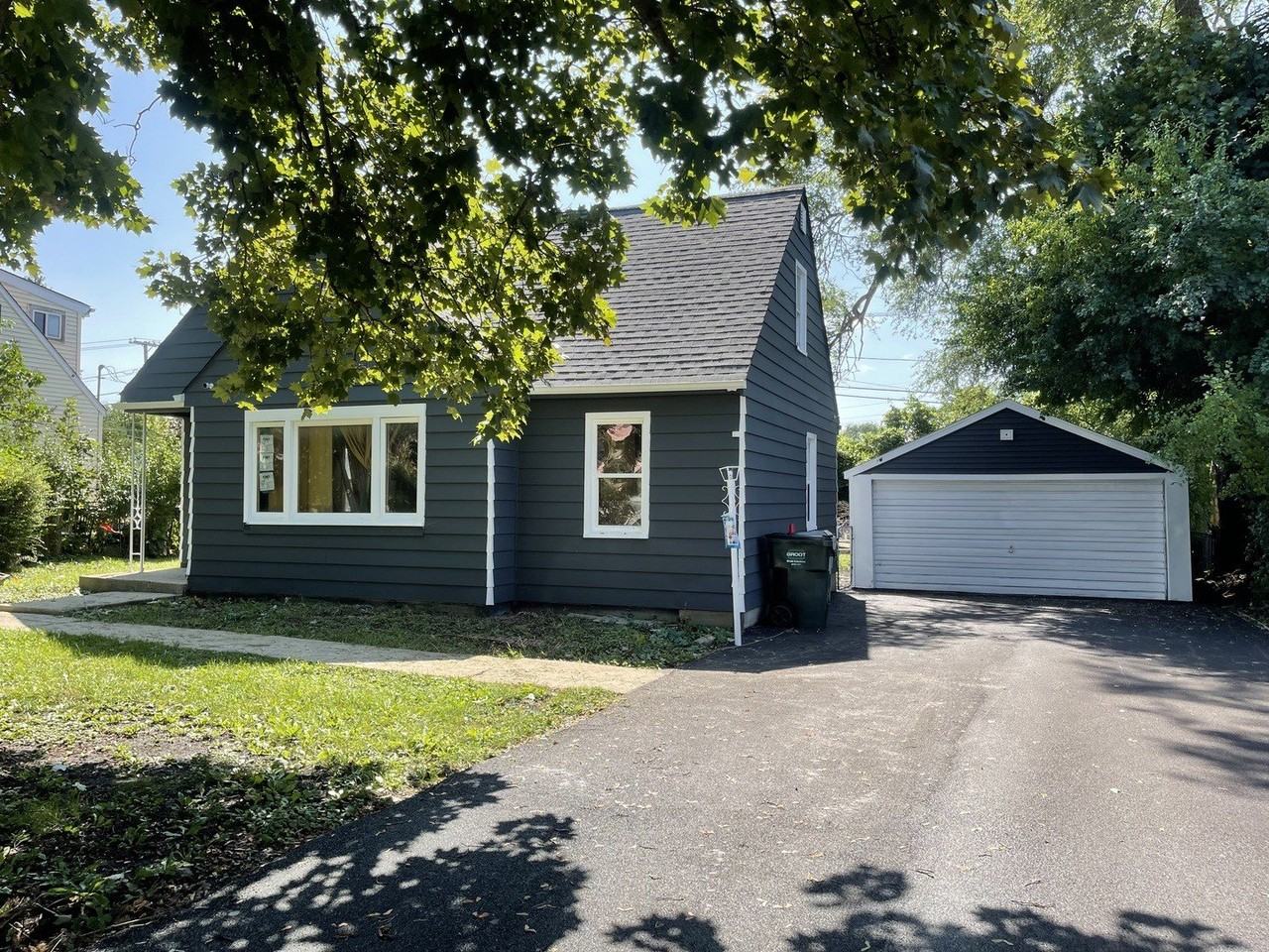 905 Tomahawk Trl - Photo 2 of 16