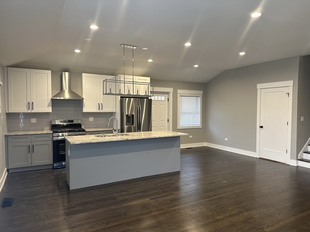 3830 W Touhy Ave - Photo 2 of 22