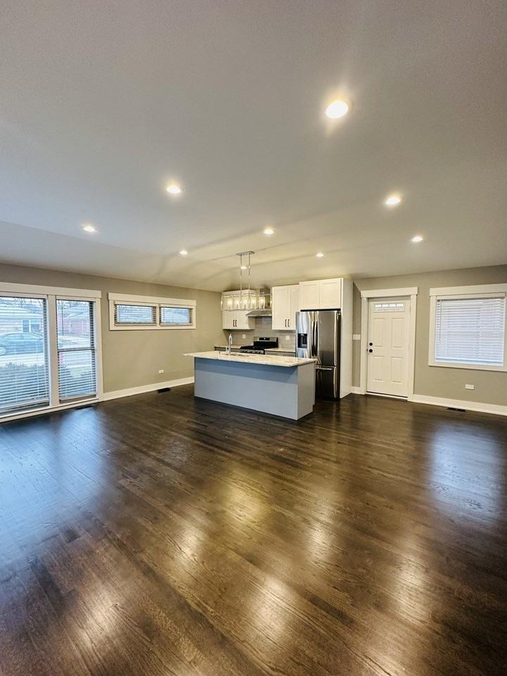 3830 W Touhy Ave - Photo 7 of 22