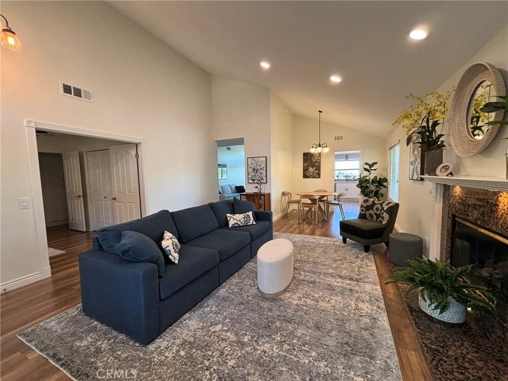 1200 Goldenview Dr - Photo 3 of 25