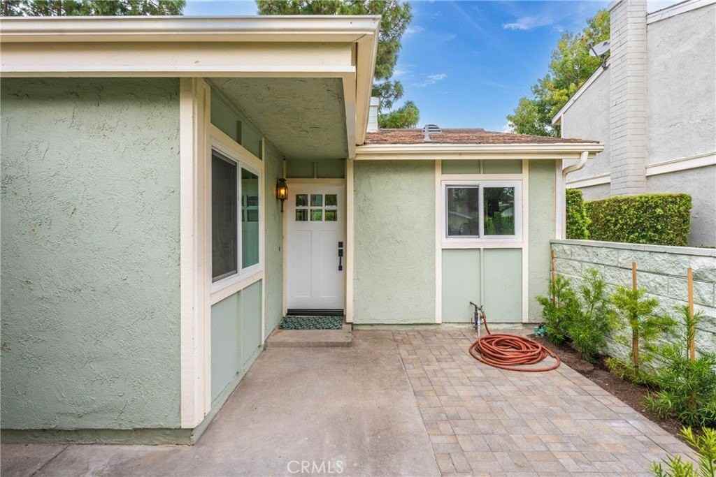 33035 Lighthouse Ct - Photo 4 of 40