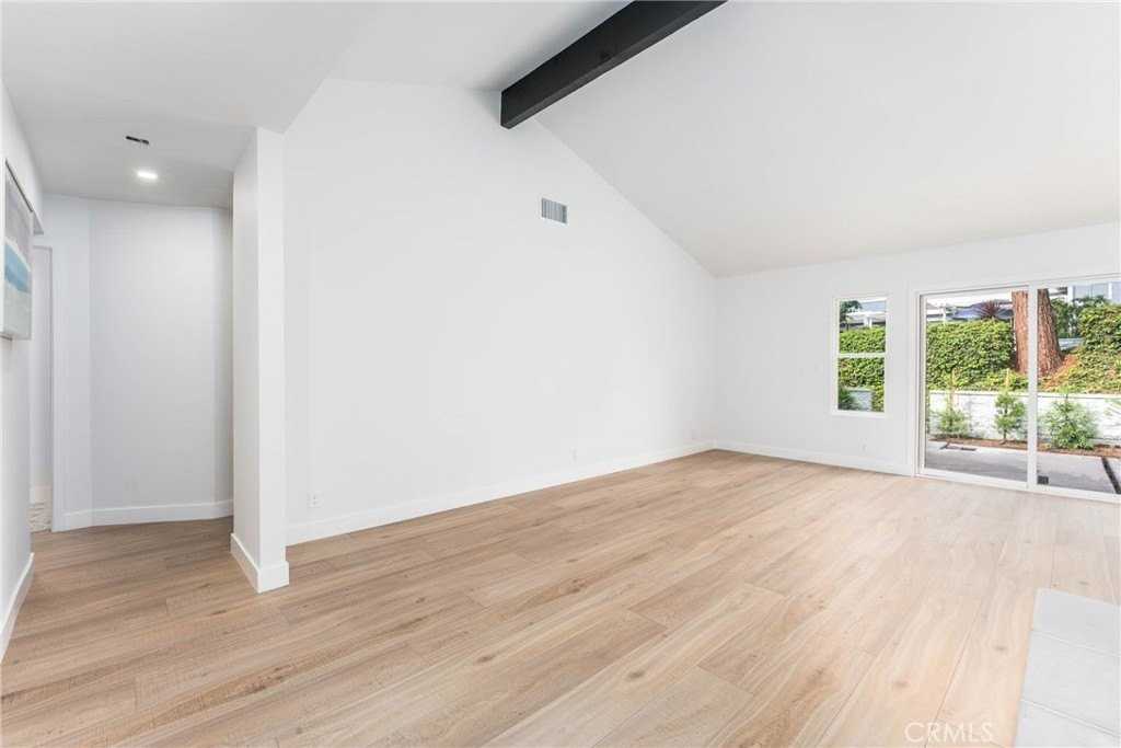 33035 Lighthouse Ct - Photo 6 of 40