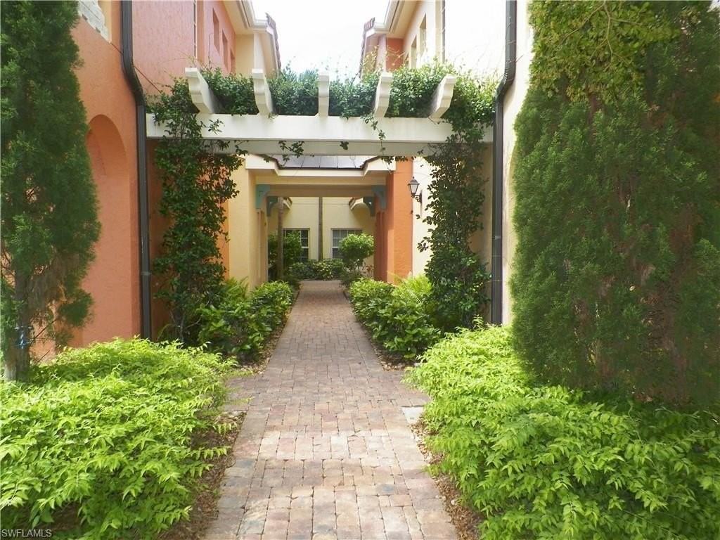 8641 Piazza Del Lago Cir Unit 204 #204 - Photo 2 of 34