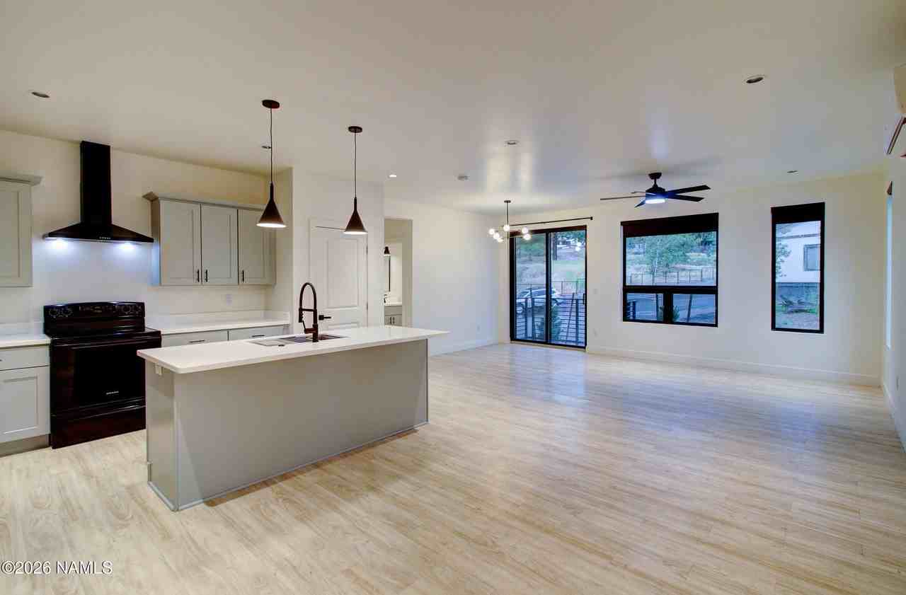 1221 E Emma Dr Apt 213 #213 - Photo 6 of 14