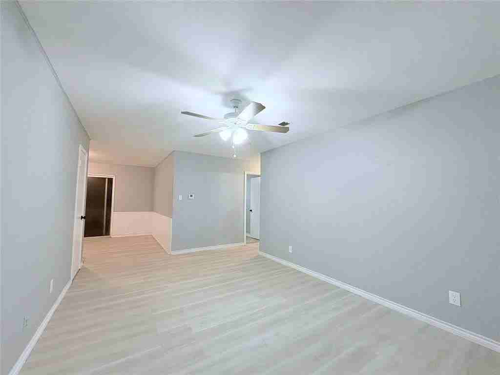 1511 Laurel Ln - Photo 3 of 14