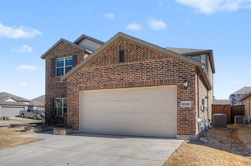 8940 Lantana Meadow Dr - Photo 3 of 40