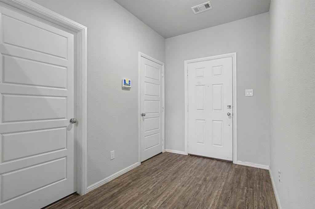 8940 Lantana Meadow Dr - Photo 5 of 40