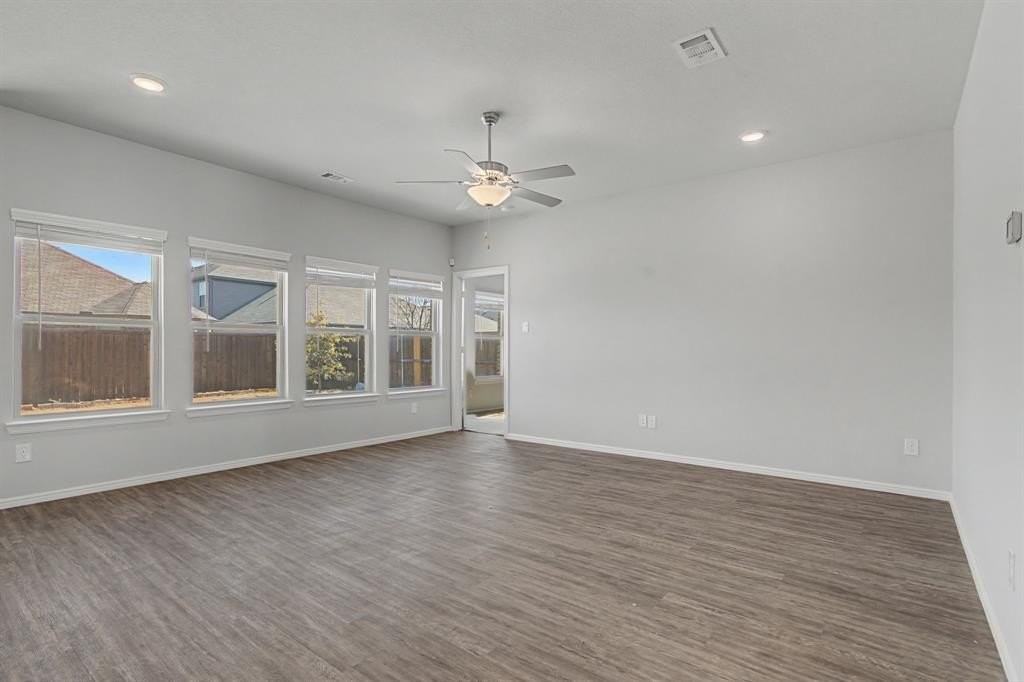 8940 Lantana Meadow Dr - Photo 7 of 40