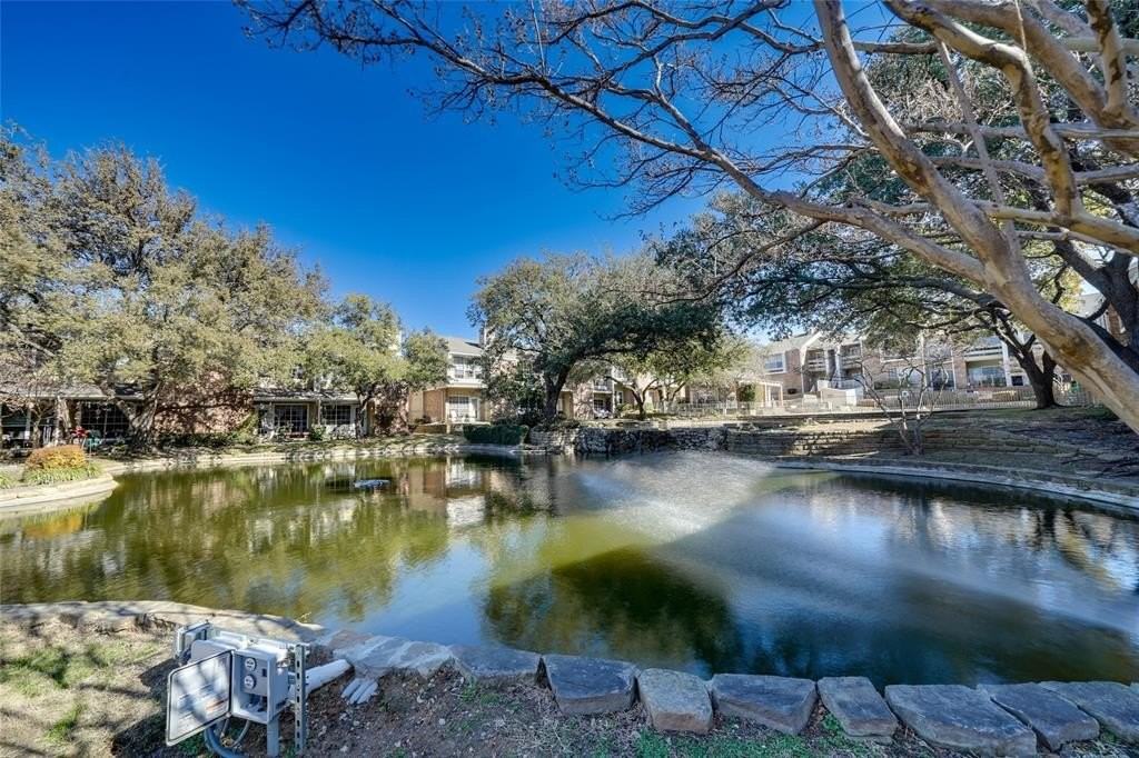 3550 Country Square Dr #411 - Photo 5 of 32