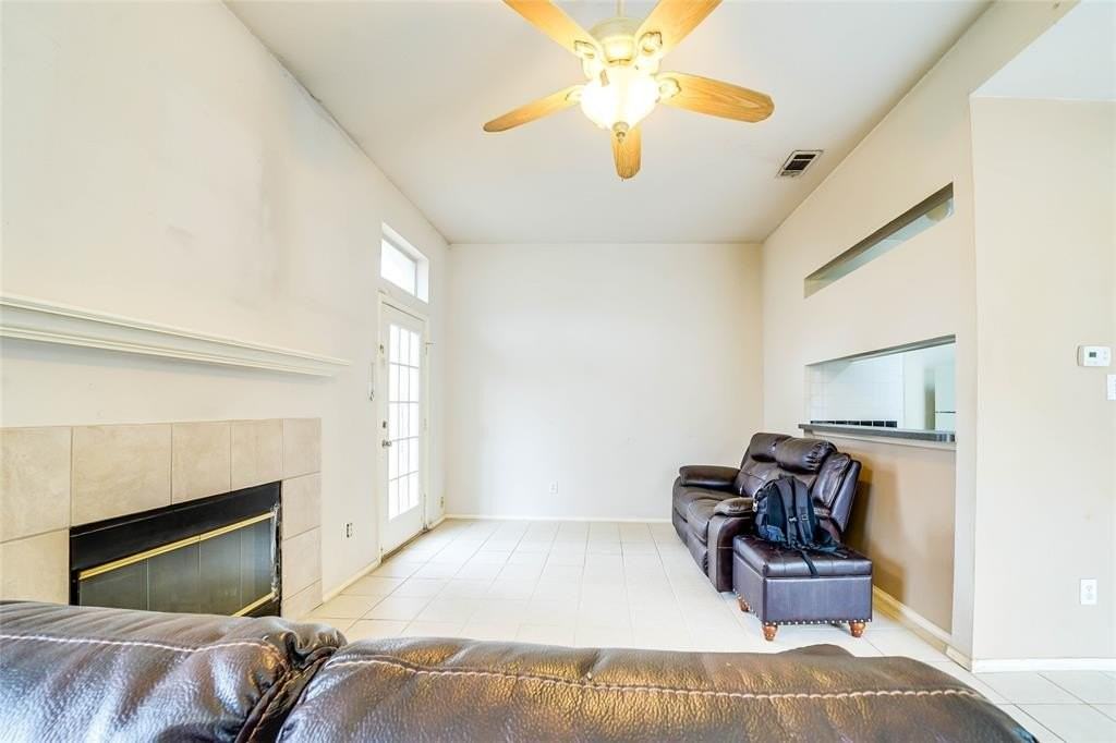 3946 Brandon Park Dr - Photo 6 of 24