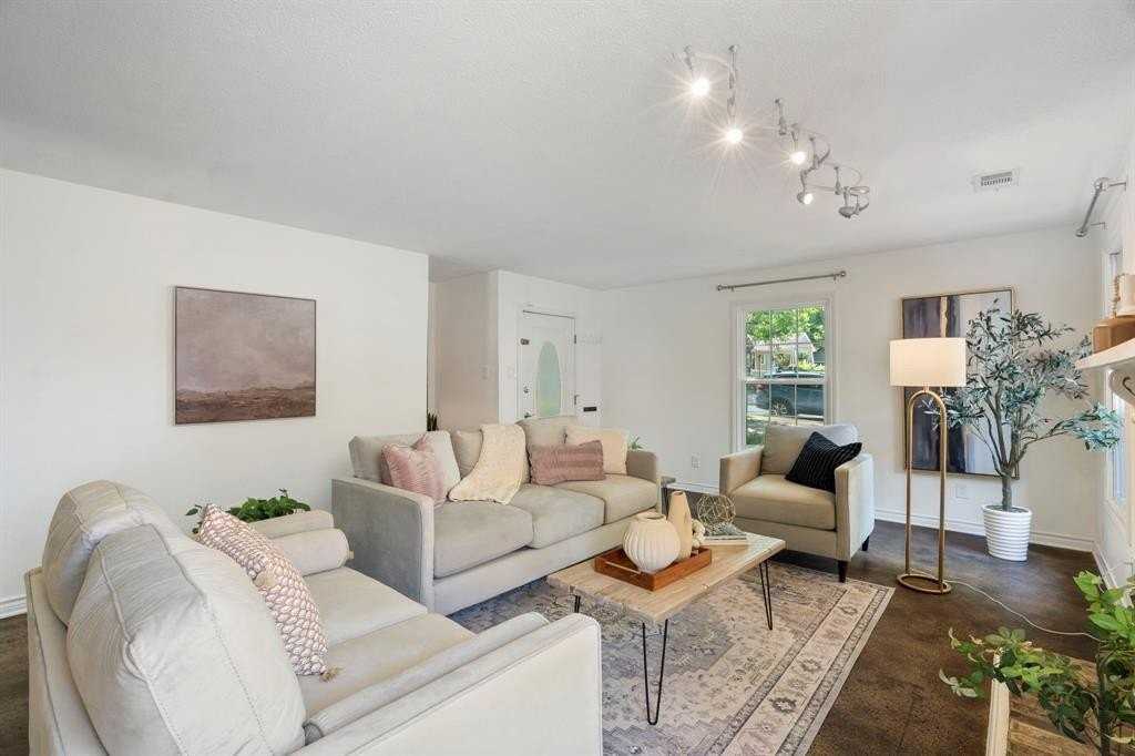 5833 Victor St - Photo 5 of 31