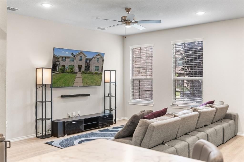 2224 Davenport Dr - Photo 7 of 27