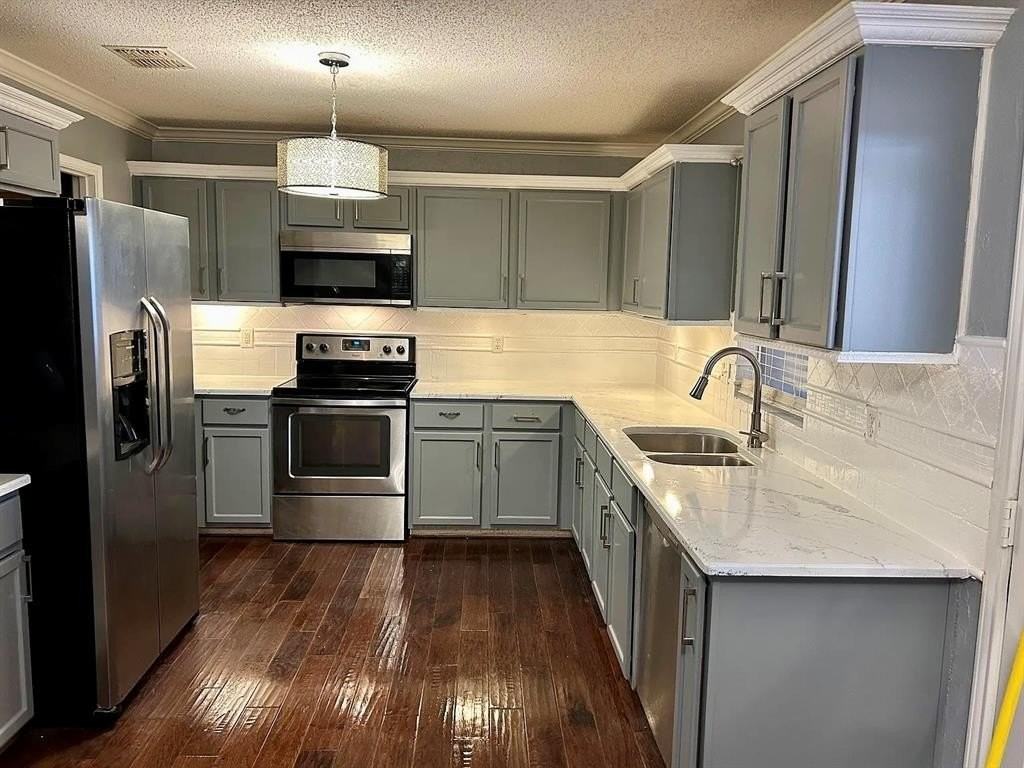 2752 Peach Dr - Photo 3 of 21